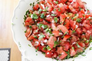 How to Make Quick and Easy Homemade Salsa