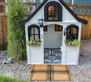 Kids Playhouse Makeover